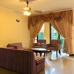 Noahs Ark Transit Moratuwa